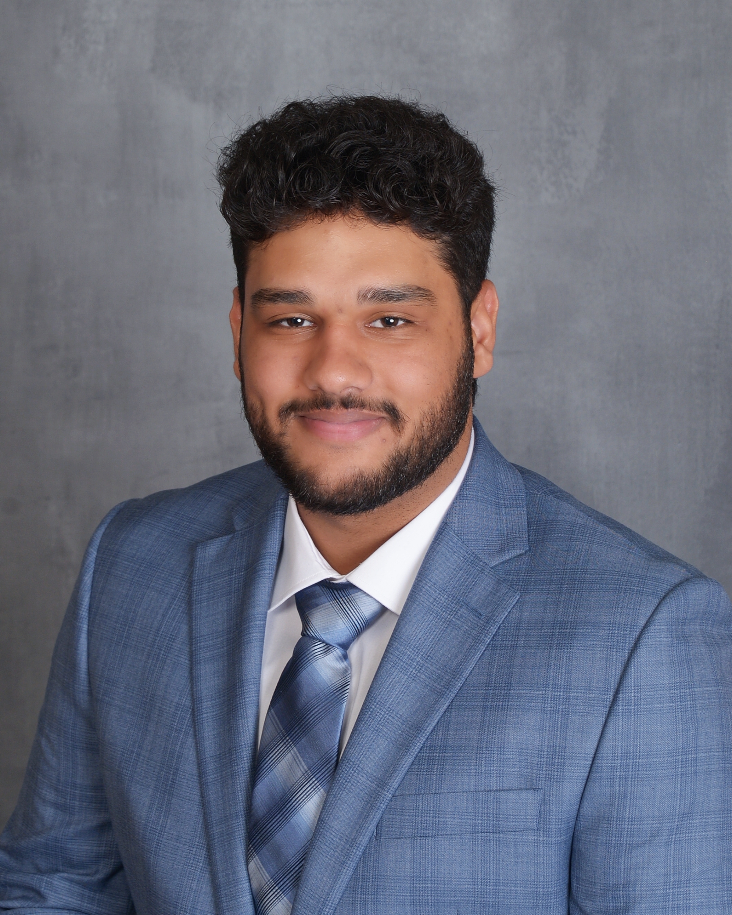 Sehajveer Dhillon headshot